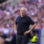 José Mourinho: "Son dos rojas claras, mi enhorabuena al Comité Técnico de Árbitros"