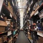 Joyas, gafas y carteras encabezan los más de 5.100 objetos perdidos en Madrid durante el mes de agosto