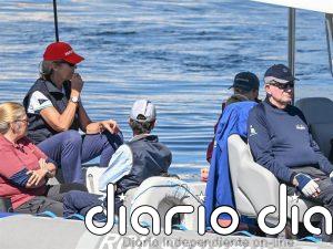Juan Carlos I abandona Galicia rumbo a Francia tras disfrutar de una nueva jornada náutica en Sanxenxo