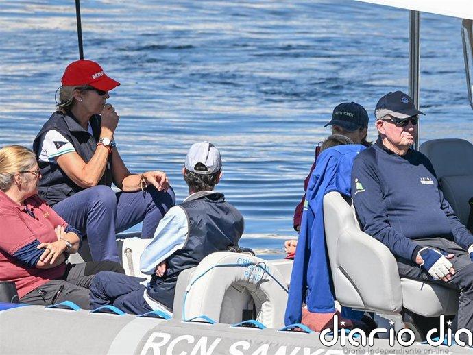 Juan Carlos I abandona Galicia rumbo a Francia tras disfrutar de una nueva jornada náutica en Sanxenxo