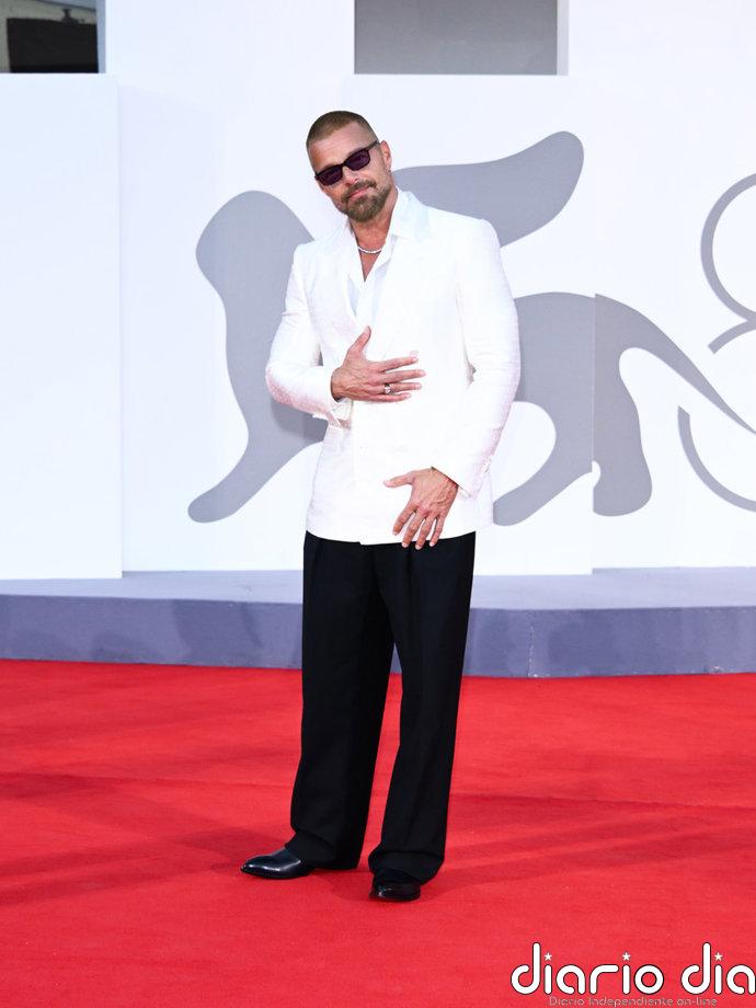 La apuesta bicolor de Ricky Martin en el Festival de Venecia que define un nuevo código de sastrería masculina