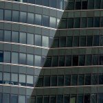 La brecha entre el salario de consejeros ejecutivos del Ibex y sus empleados se amplía a 67 veces en 2025
