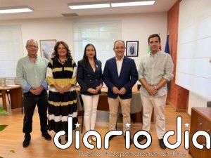 La delegada de Sanidad y Consumo en Jaén mantiene una reunión de trabajo con el Colegio Oficial de Farmacia
