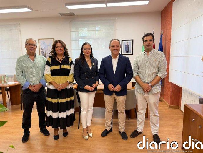 La delegada de Sanidad y Consumo en Jaén mantiene una reunión de trabajo con el Colegio Oficial de Farmacia