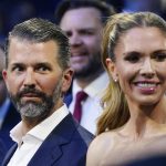 La esposa de Trump Jr. reconoce que un empresario cercano a Putin les pagó fiestas, pero no su boda