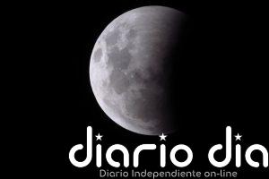 La falta de agua dificulta la creación de ciudades en la Luna, según los científicos