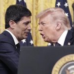 La Fed acomete la primera subida de 25 puntos en los tipos de interés con Kevin Warsh al frente