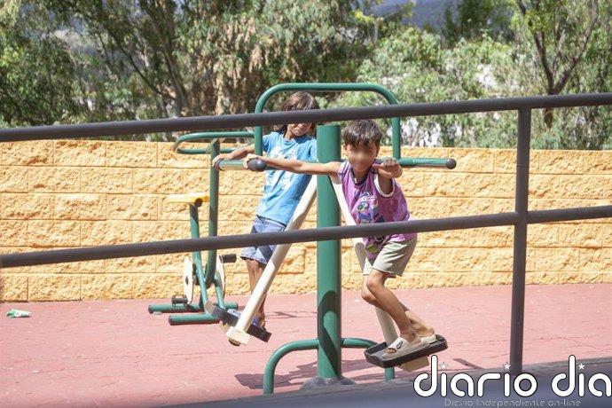 La Fiscalía avisa de una "llegada masiva" de menores migrantes no acompañados por Canarias y Ceuta