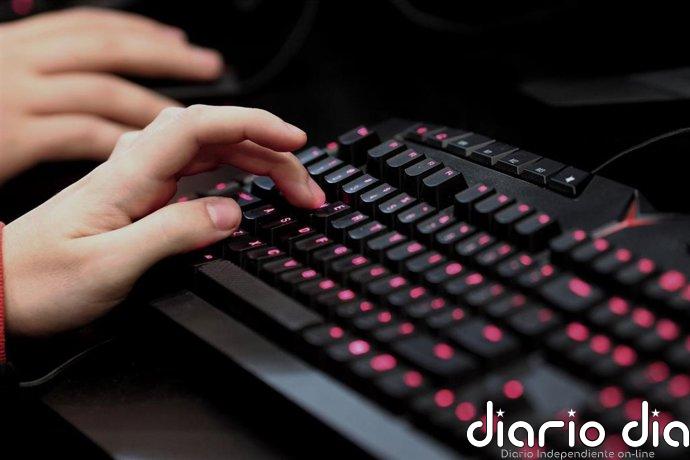 La Fundación CB organiza un taller en Mérida para crear un videojuego y acercar la educación STEAM a los más jóvenes