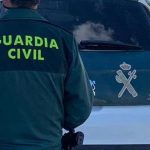 La Guardia Civil detiene a dos hombres por abordar y robar a tres personas en la playa en Can Picafort