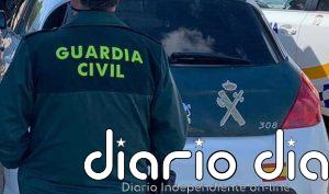 La Guardia Civil detiene a dos hombres por abordar y robar a tres personas en la playa en Can Picafort