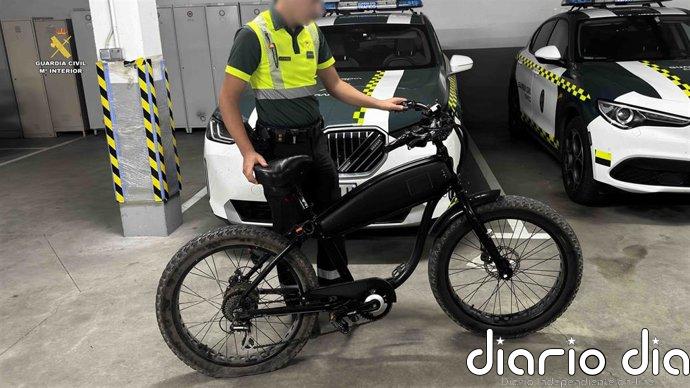 La Guardia Civil investiga a un hombre por circular por Calahorra con una bicicleta transformada en ciclomotor