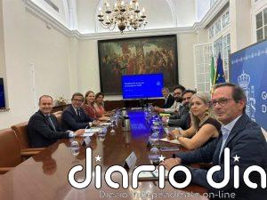 La Junta pide más infraestructuras eléctricas para Andalucía y el Gobierno prevé 1.283 kilómetros de nuevas líneas