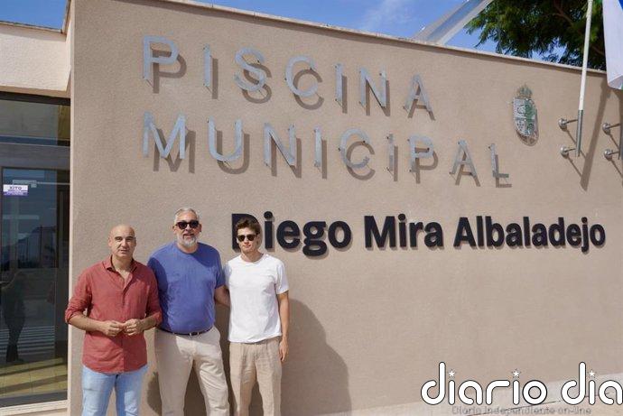 La Piscina Municipal de Santomera pasa a llevar el nombre de Diego Mira Albadalejo