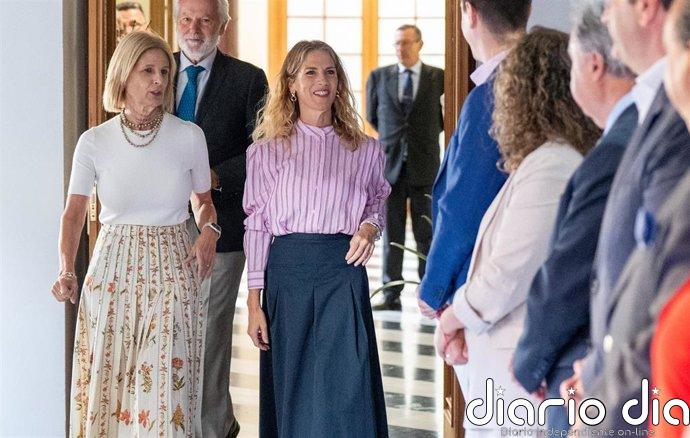 La presidenta del Parlamento andaluz rubrica un "compromiso con el Ayuntamiento, la ciudad de Jerez y los jerezanos"