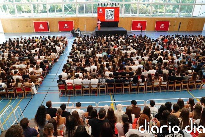La UR abre curso con 1.158 alumnos y cinco titulaciones nuevas, entre ellas Medicina y Tecnología del Lenguaje