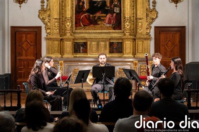 La UV presenta el ciclo de Otoño y apuesta por la música valenciana y la colaboración institucional