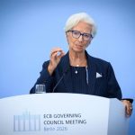 Largade no descarta subidas de tipos aún entrando en un escenario de menor crecimiento de la economía europea