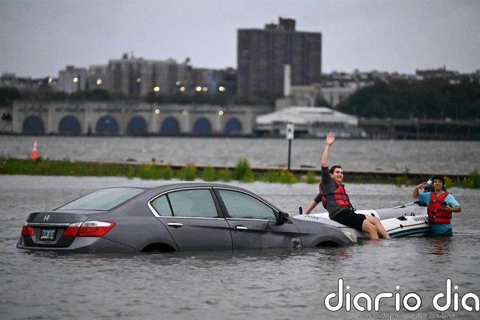 Las alertas meteorológicas se activan en EEUU por un fuerte temporal y en México por el huracán Polo