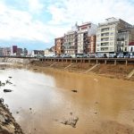Las intensas lluvias dejan en Cataluña, C. Valenciana y Murcia un fallecido, clases suspendidas e inundaciones