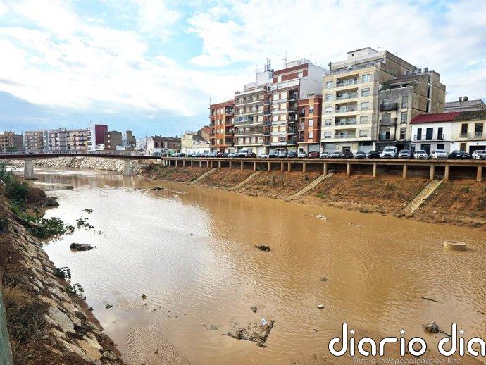 Las intensas lluvias dejan en Cataluña, C. Valenciana y Murcia un fallecido, clases suspendidas e inundaciones