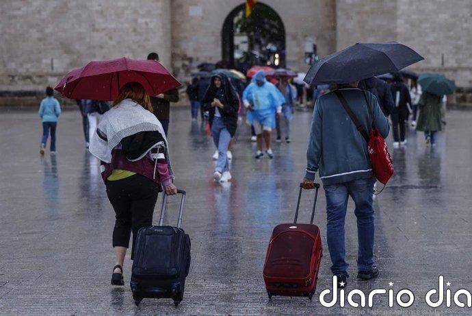 Las lluvias dejan 24 incidentes en Valencia y Castellón: acumulación de agua en carreteras y entrada en casas y garajes