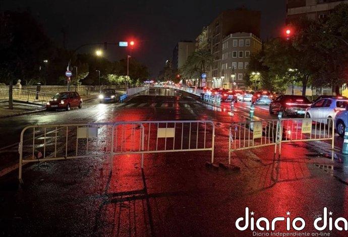 Las lluvias dejan acumulados de más de 100 l/m2 con intensidades "espectaculares", rayos y vientos de 100 km/h