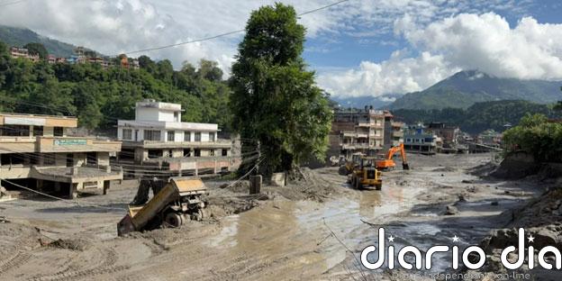 Las mortíferas riadas Nepal dejan miles de desaparecidos y damnificados