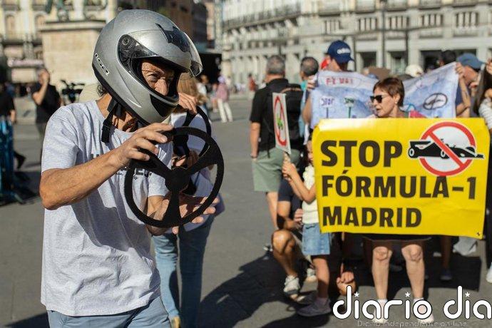 Liberadas las 11 activistas de Greenpeace detenidas este sábado cuando protestaban junto al circuito de F1 en Madrid