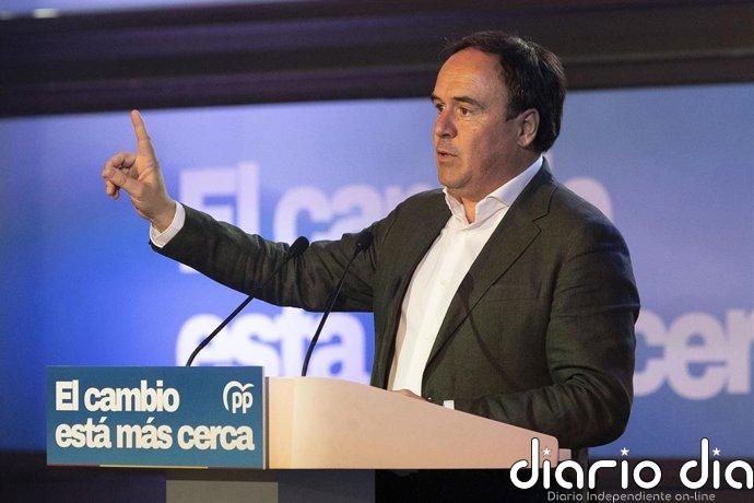 Llorca afea la "hipocresía" de la izquierda al "ponerse la camiseta de los docentes" tras 8 años "dándoles la espalda"