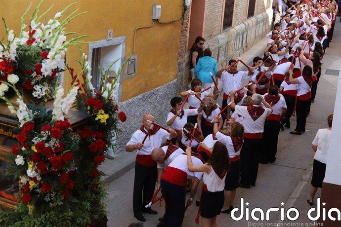 Longares (Zaragoza) vuelve a vibrar este miércoles al son de su paloteo, Fiesta de Interés Turístico de Aragón