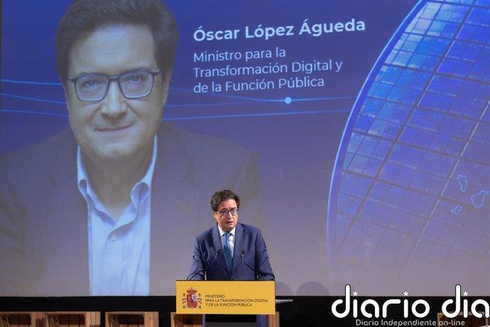 López defiende la complejidad del traslado al puerto de Ceuta y afea al PP que "pone velas para que salga mal"