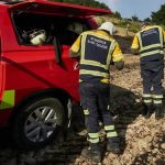Los Bomberos trabajan en la extinción de un incendio en Caparroso