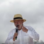 Lula afirma que Trump y EEUU "perderán" si "meten la mano" en las elecciones brasileñas