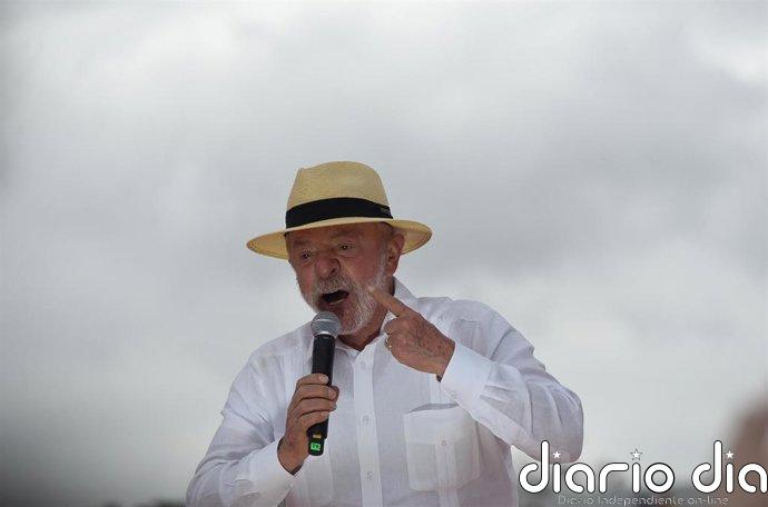 Lula afirma que Trump y EEUU "perderán" si "meten la mano" en las elecciones brasileñas