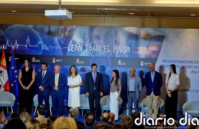 Mañueco inaugura Medicina en León, un "hito" académico, social e institucional y sitúa a CyL "a la vanguardia" educativa