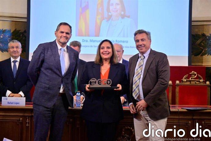 Manuela García recibe un reconocimiento a la personalidad política más relevante en Oncología