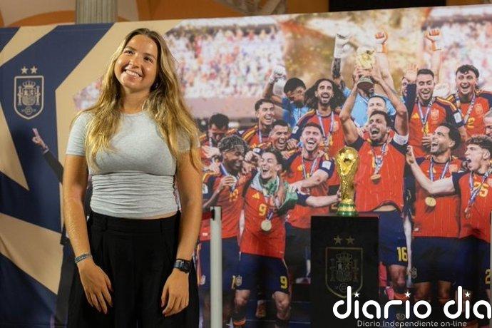 Más de 16.000 sevillanos acuden al Ayuntamiento de Sevilla para ver la Copa del Mundo