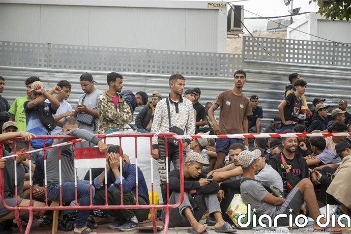 Más de 860 migrantes de Ceuta son ubicados en una nueva instalación temporal acondicionada