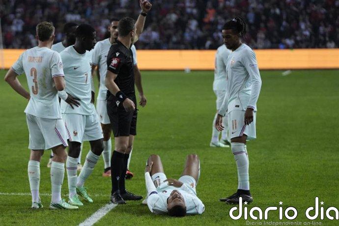 Mbappé, gol y lesión en el estreno triunfante de Zidane