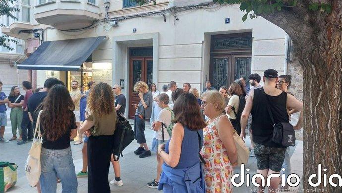 Medio centenar de personas se concentra en Palma para solidarizarse con Maricarmen: "Mañana puedes ser tú"