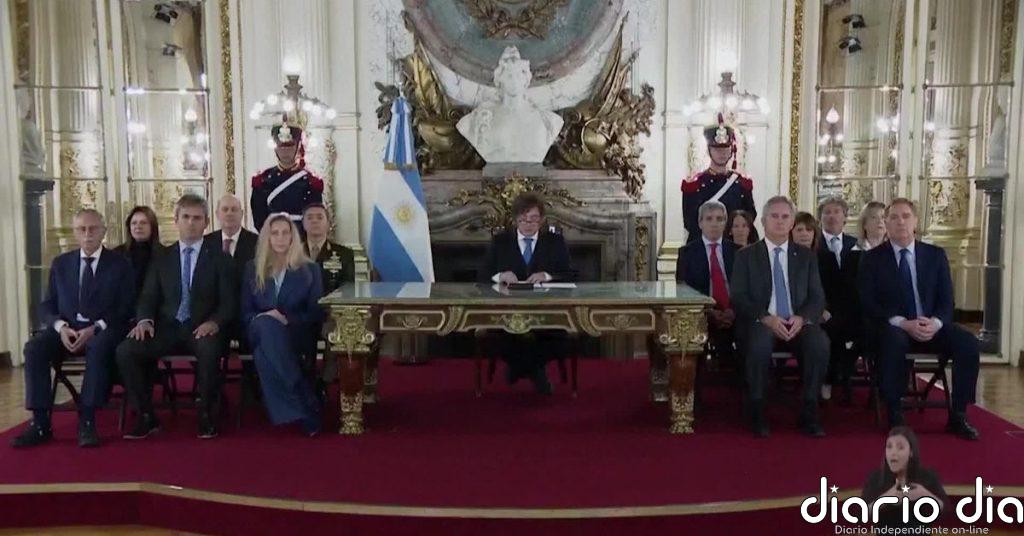 Milei anuncia sanciones a las petroleras que operan en las Malvinas sin autorización