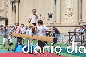 Miles de personas disfrutan del Día del Deporte en la Calle en la plaza del Pilar