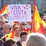 Miles de personas se manifiestan en Madrid en apoyo a Ceuta y para exigir elecciones