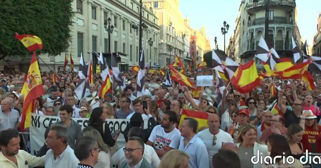 Miles de personas toman las calles en toda España para mostrar su apoyo a Ceuta
