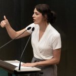 MM acusa a Ayuso de preferir "pelearse" con Martín y dar "palos" a acampados en vez de hacer "su trabajo" en vivienda