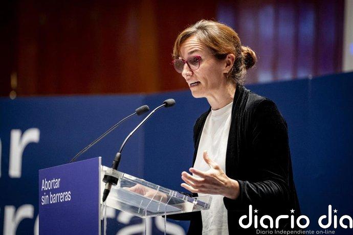 Mónica García avisa de que Sumar no avalará un RD de vivienda que se quede a medias pero descarta salir del Gobierno