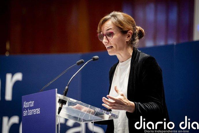 Mónica García avisa que Sumar no avalará un decreto de vivienda que se quede a medias pero descarta salir del Gobierno