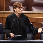 Mónica García considera "un poco raro" hacer una huelga de médicos nacional sobre competencias "autonómicas"
