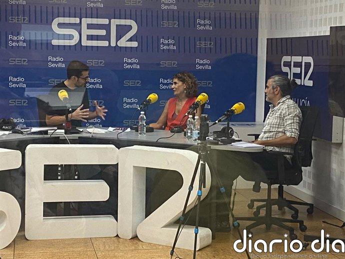 Montero admite que la imagen de Zapatero se ve "afectada" y se desmarca de su proceder con las joyas: "Yo no lo haría"